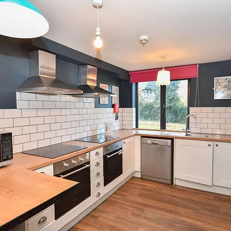 3 Private In Shared With Kitchen Apartment