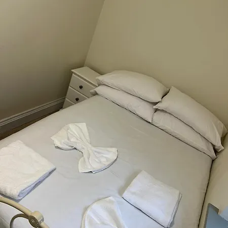 Convenient Budget 3bed Shared Kitchen