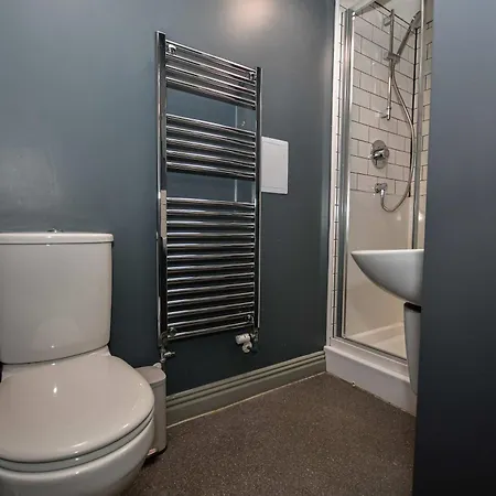 Convenient Budget 3bed Shared Kitchen Апартаменти Лідс