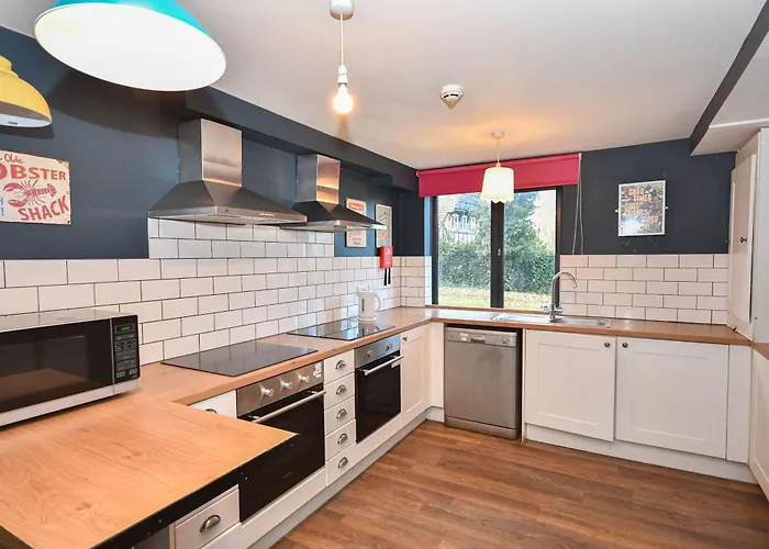 Convenient Budget 3bed Shared Kitchen 公寓