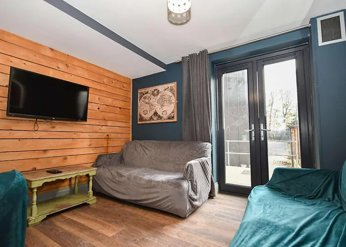 Convenient Budget 3bed Shared Kitchen Λιντς