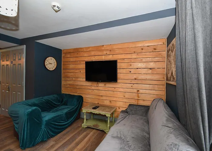 Convenient Budget 3bed Shared Kitchen Апартаменти *